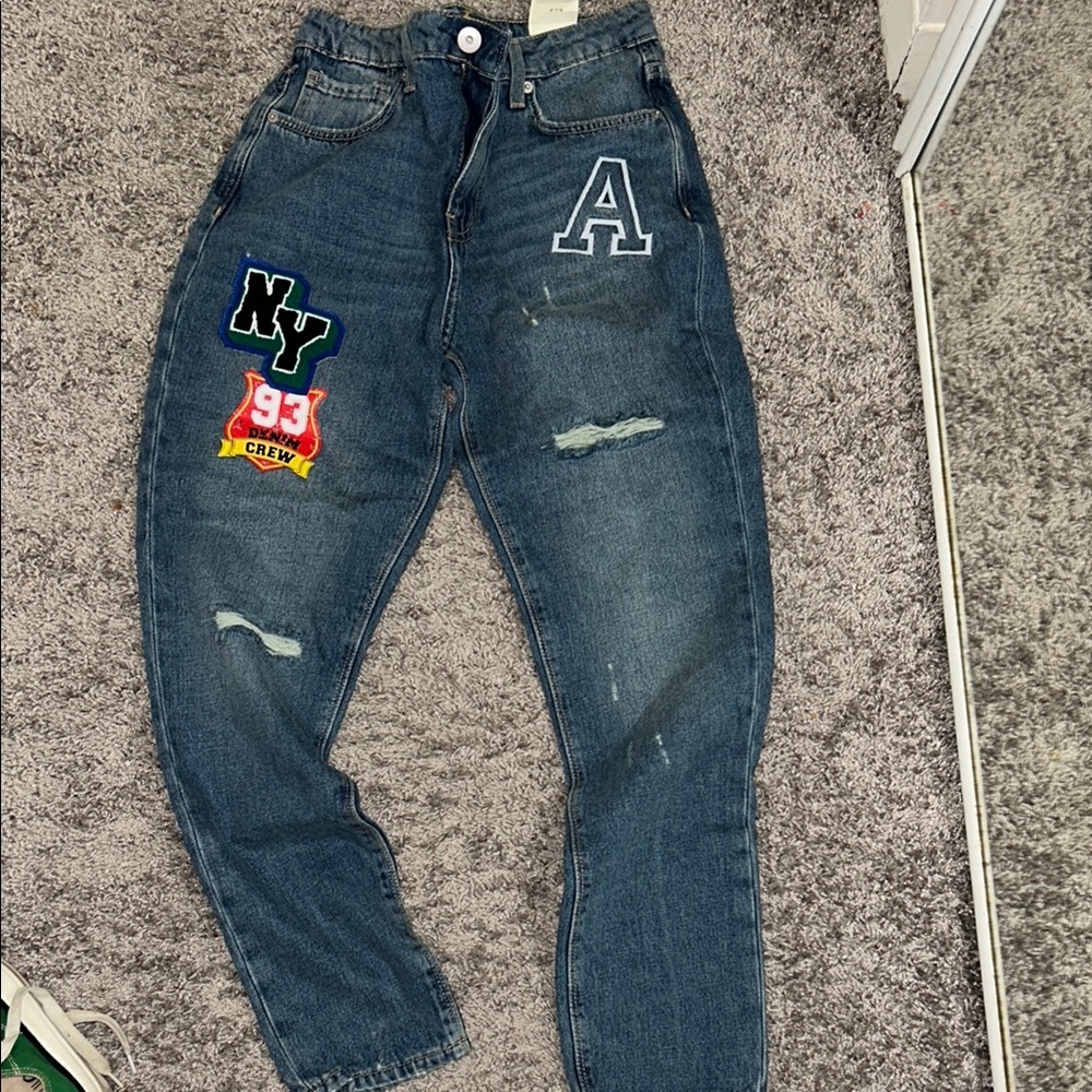 Blue Ankle Cropped Jeans with Distressed Details
